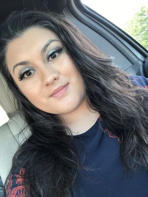 Laura, 29