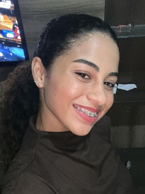 Andressa, 19