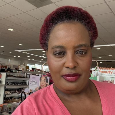 Gladys, 52