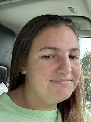 Clara, 27
