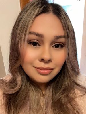 Violeta, 33