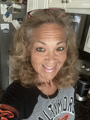 Suzanne, 59