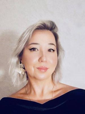 Natalia, 39