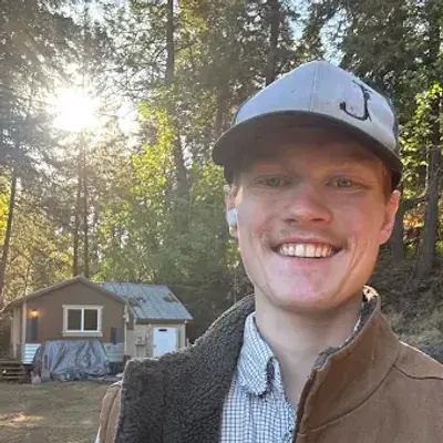 Connor, 19