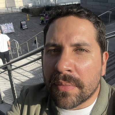 Jhon, 36