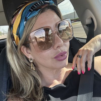 Yanett, 48