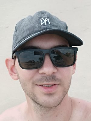 Leo, 31