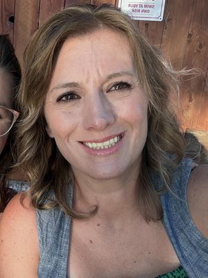 Jacqueline, 46