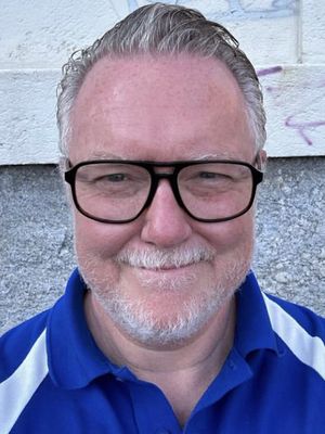 Clifford, 60