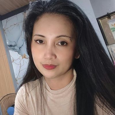 Joanne, 41