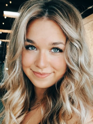 Sadie, 20