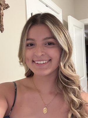 Lauren, 26
