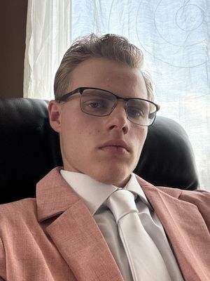 Andrew, 24
