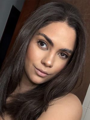 Mariana, 24