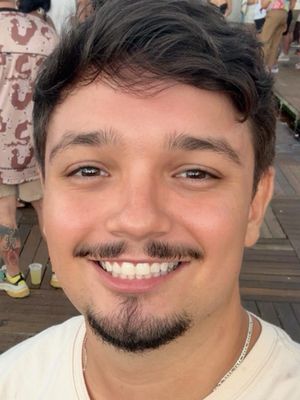 Pedro, 25
