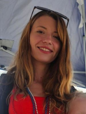 Madeleine, 28