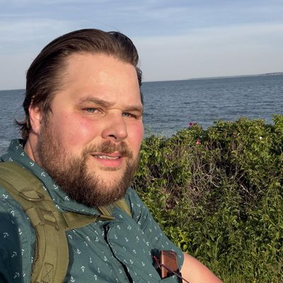 Peter, 32