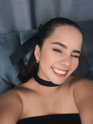 Fernanda, 21