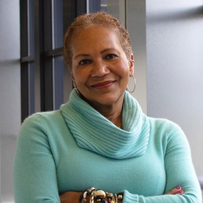 Linnette, 61