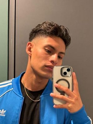 Daniel, 24