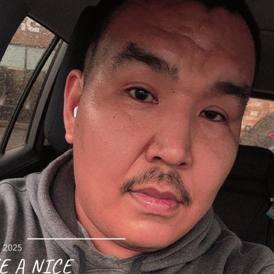 Thomas, 34