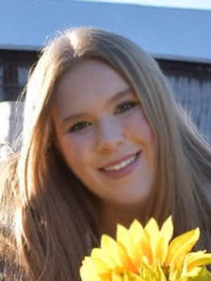 Ashley, 18