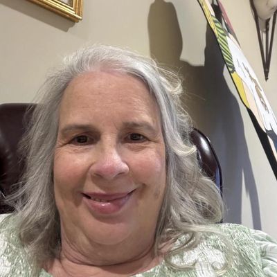 Leah, 43
