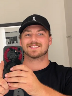 Sam, 24