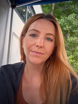 Linda, 39