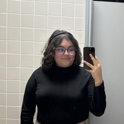 Natalia, 22