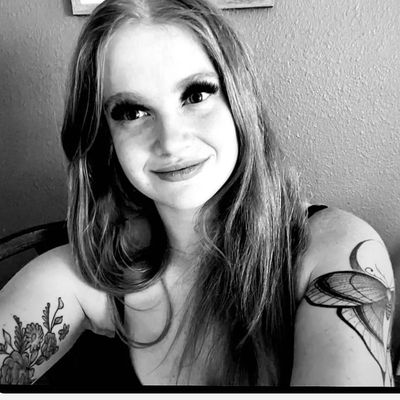 Sarah, 27