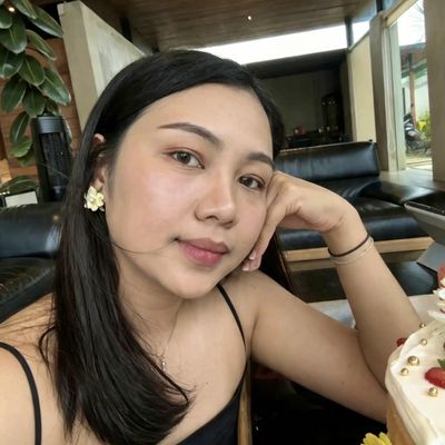 Nichole, 34