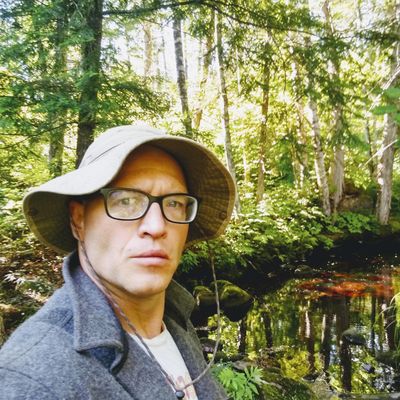 Brad, 42