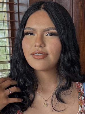 Samantha, 22