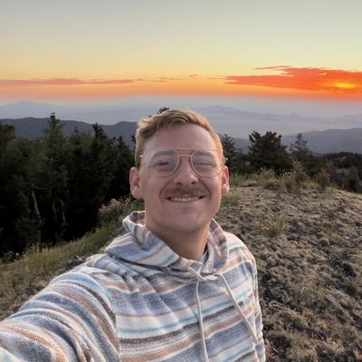 John, 25