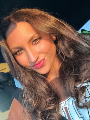 Jackie, 29