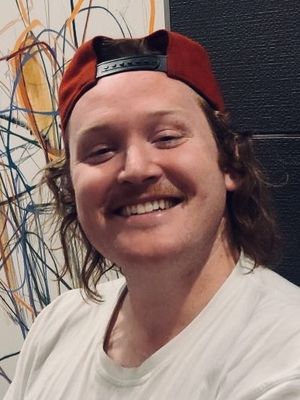 Joey, 28