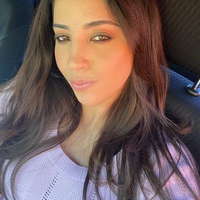 Zayra, 37