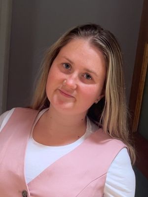 Abbie, 24
