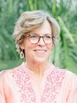 Suzanne, 67