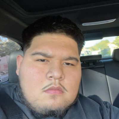 Jonathan, 27