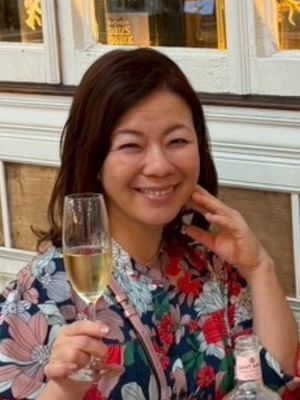 Hiroko, 54