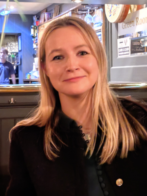 Helen, 30