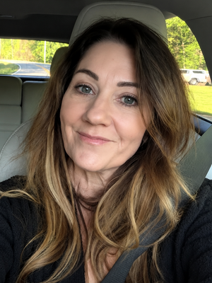 Ashley, 43
