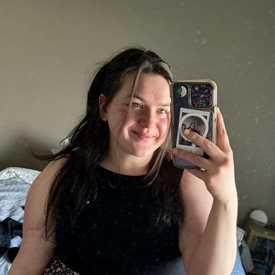 Rachel, 25
