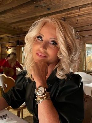 Sophie, 61