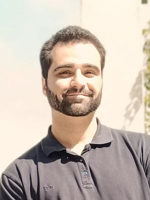 Tomas, 31
