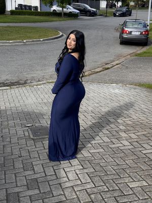 Dina, 38
