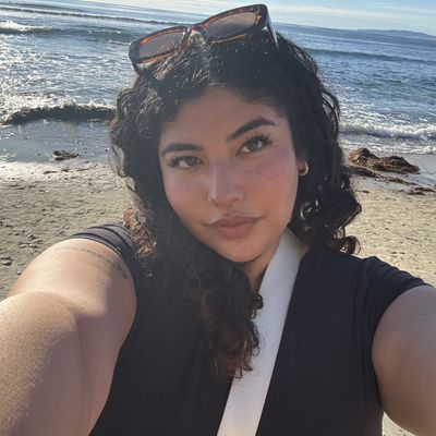 Alessandra, 22