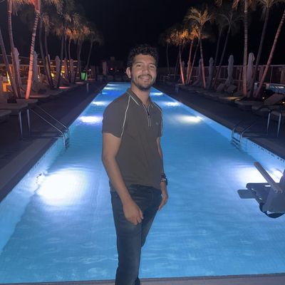 Mateo, 27